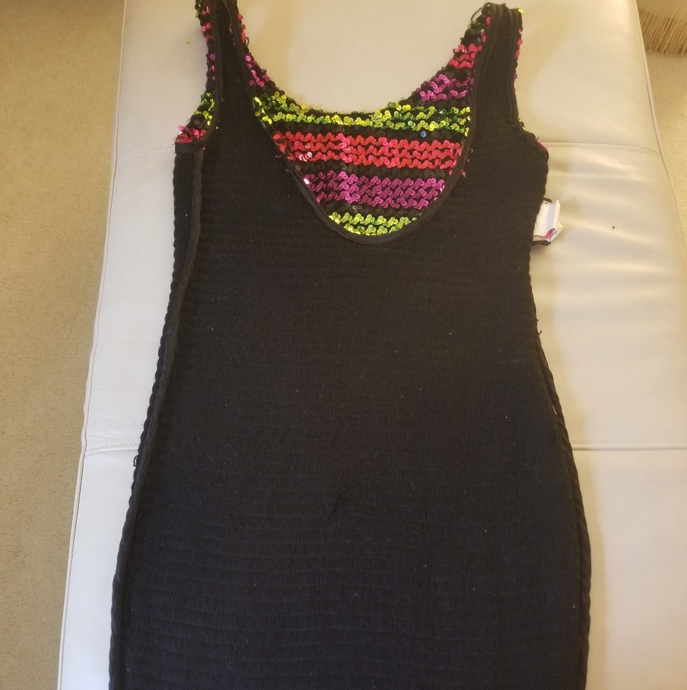 Dress - Picture 3 of 3